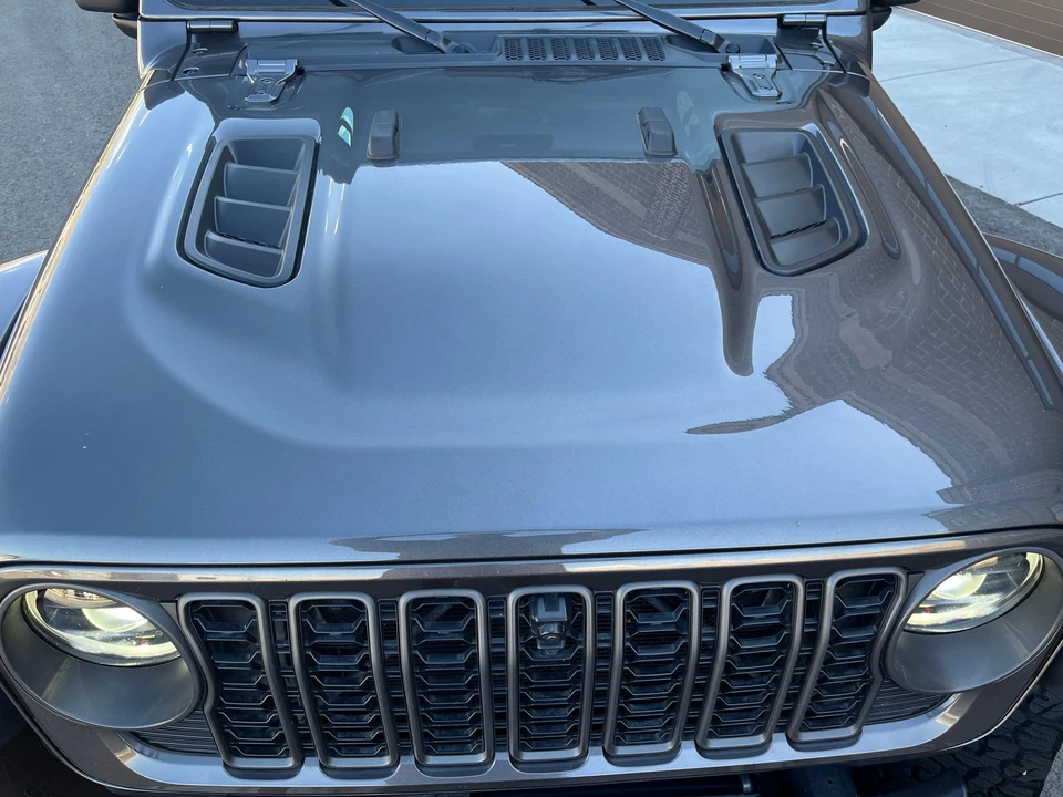 2024 Jeep JT Gladiator - Image 28 of 31