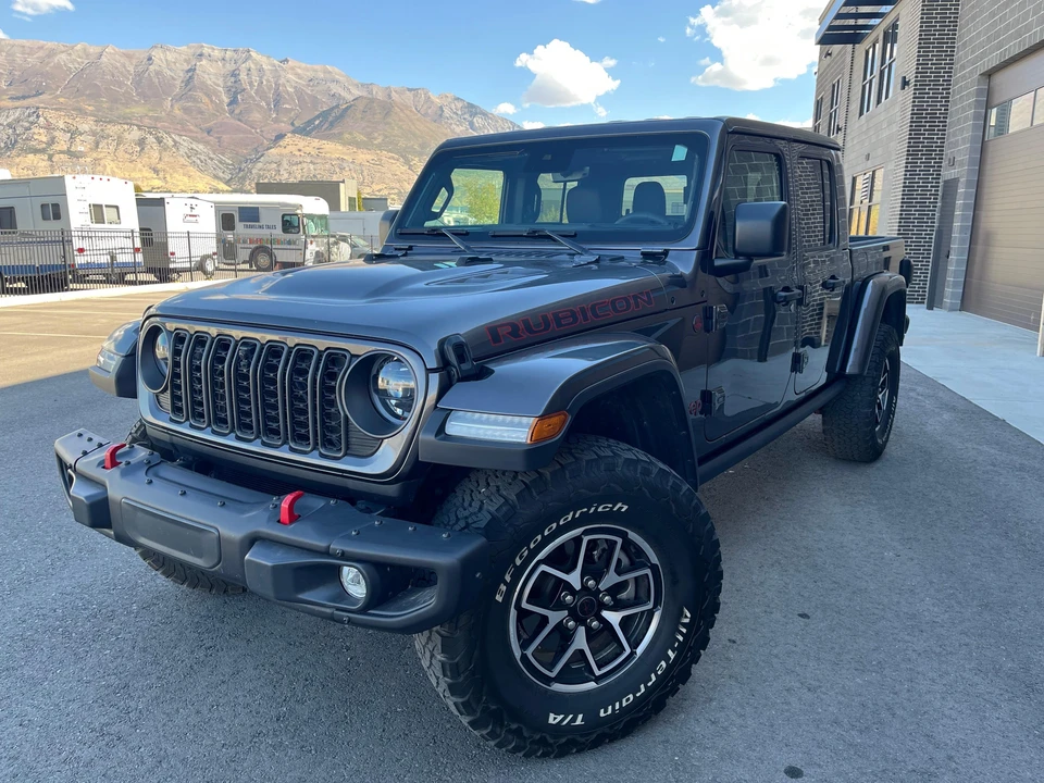 2024 Jeep JT Gladiator - Image 8 of 31
