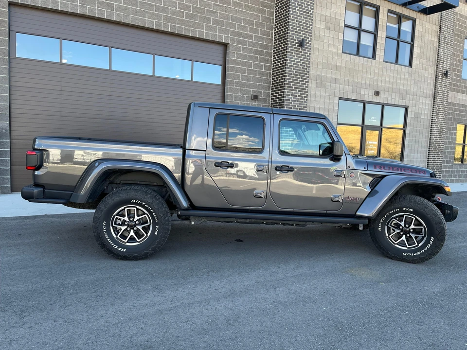 2024 Jeep JT Gladiator - Image 20 of 31