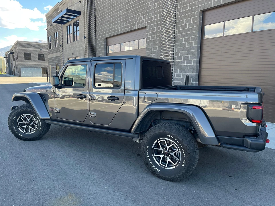 2024 Jeep JT Gladiator - Image 14 of 31