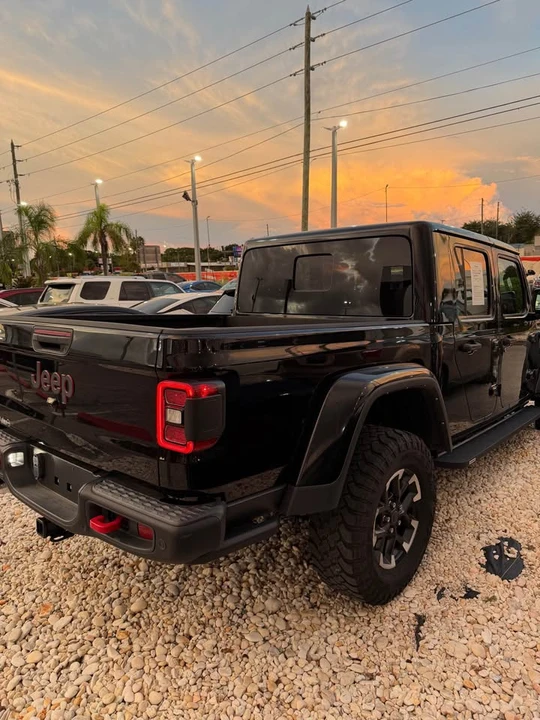 2024 Jeep JT Gladiator - Image 3 of 10