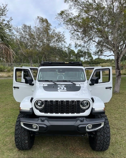 2024 Jeep JT Gladiator - Image 3 of 20