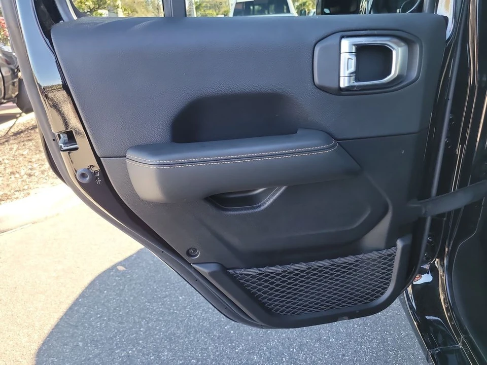 2024 Jeep JT Gladiator - Image 9 of 12