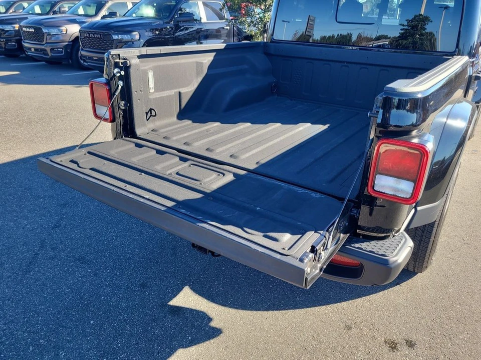 2024 Jeep JT Gladiator - Image 8 of 12