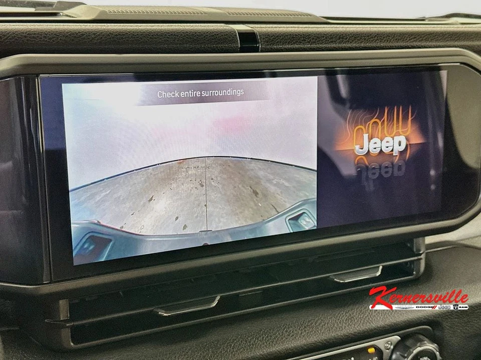 2024 Jeep JT Gladiator - Image 19 of 24