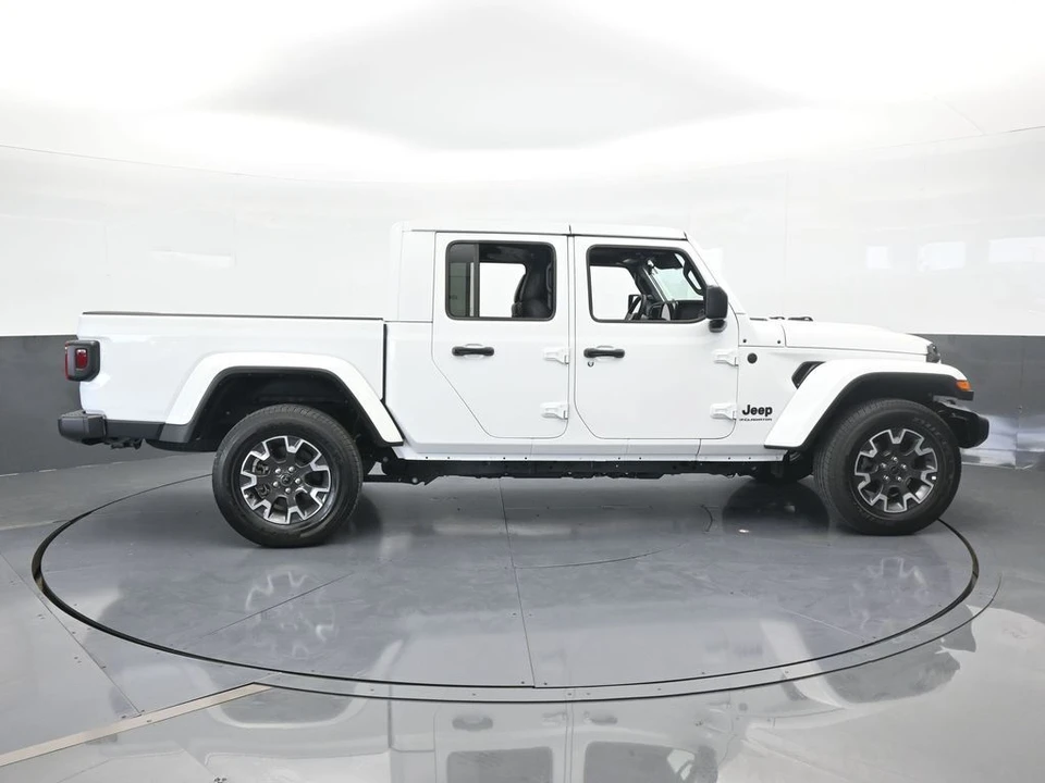 2024 Jeep JT Gladiator - Image 7 of 12