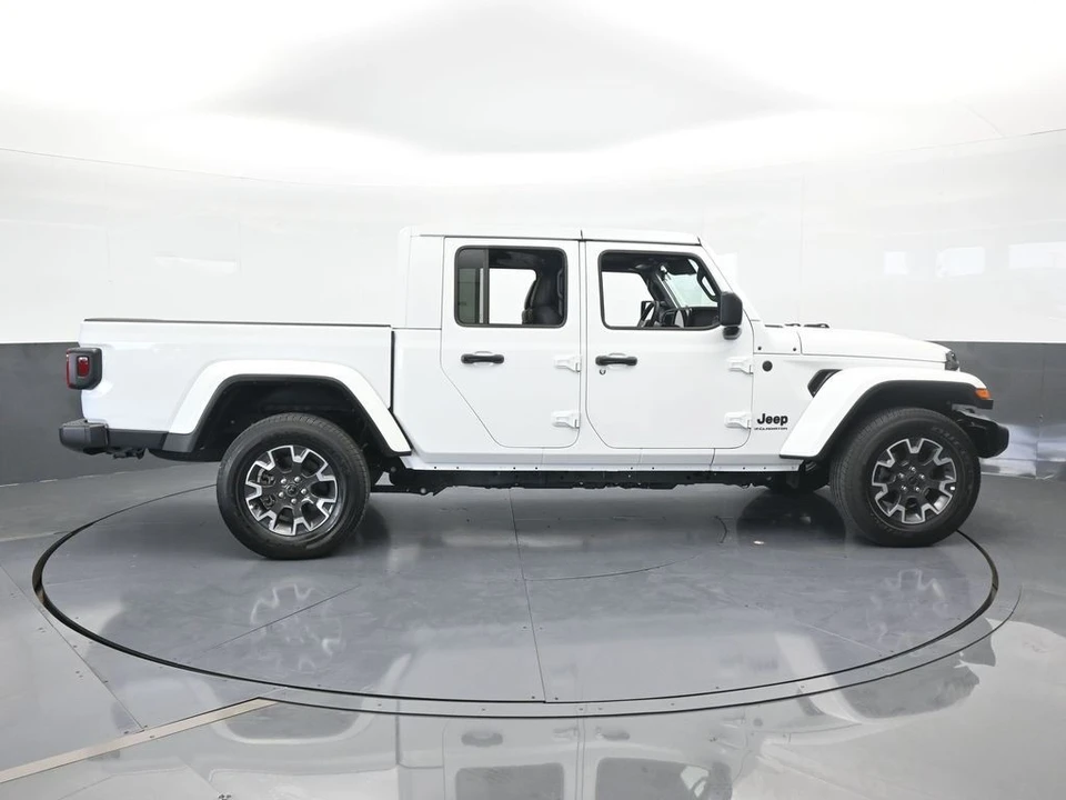 2024 Jeep JT Gladiator - Image 7 of 12