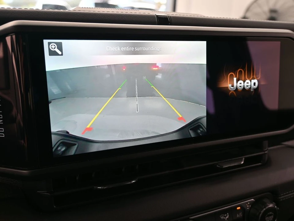 2024 Jeep JT Gladiator - Image 20 of 21
