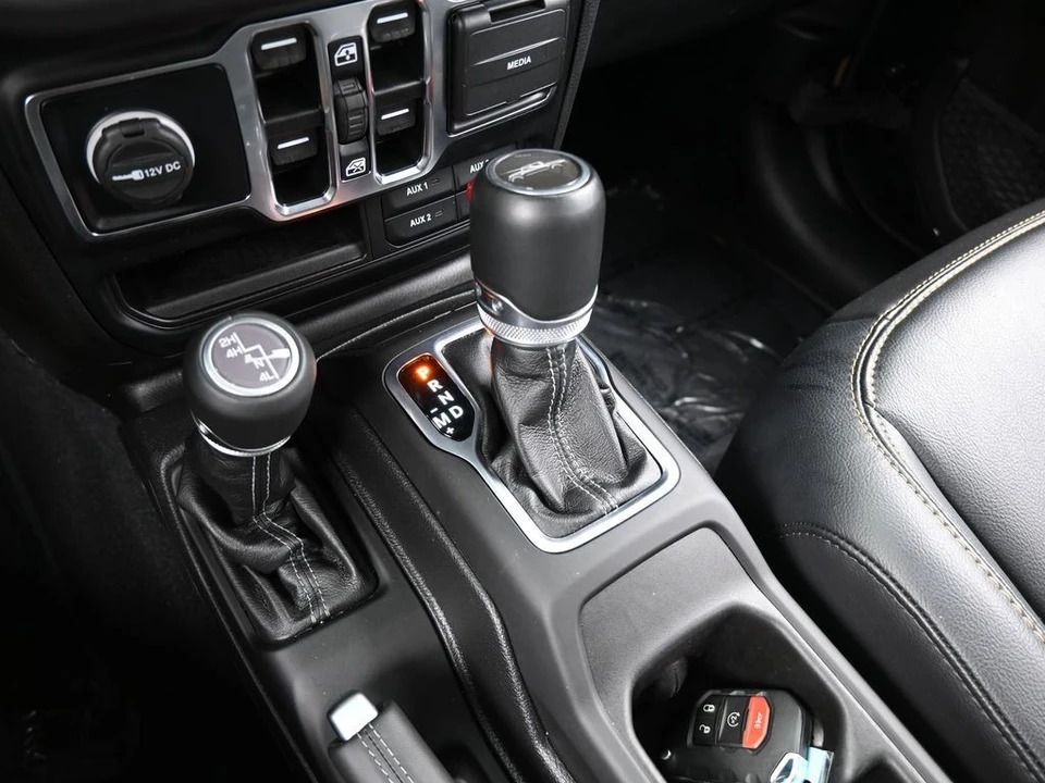 2024 Jeep JT Gladiator - Image 25 of 31