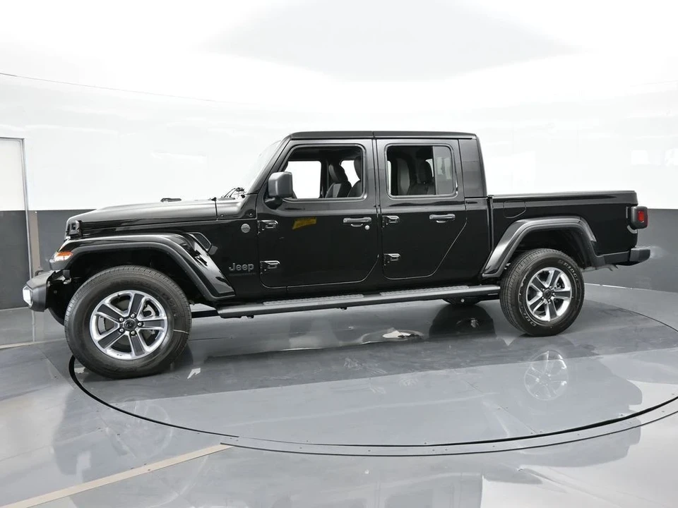 2024 Jeep JT Gladiator - Image 2 of 12