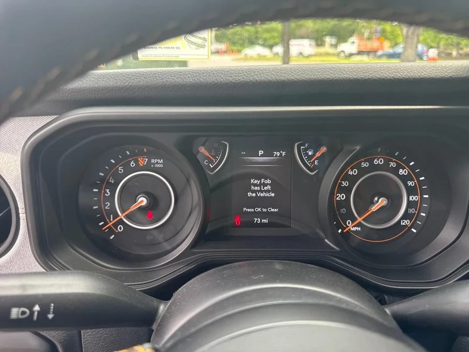 2024 Jeep JT Gladiator - Image 11 of 12