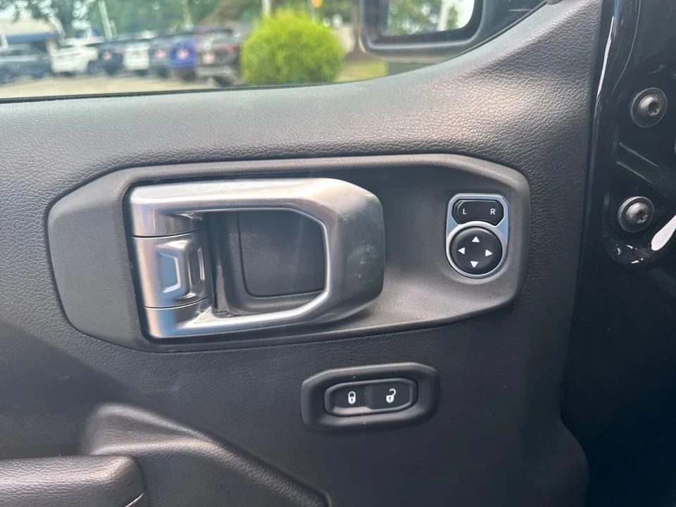 2024 Jeep JT Gladiator - Image 8 of 12