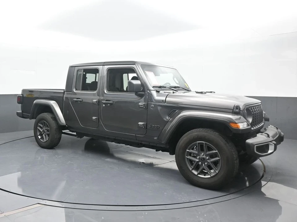2024 Jeep JT Gladiator - Image 8 of 12