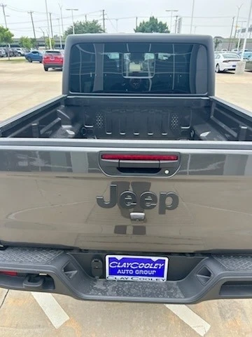 2024 Jeep JT Gladiator - Image 9 of 11