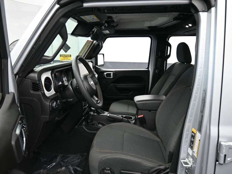 2024 Jeep JT Gladiator - Image 11 of 12