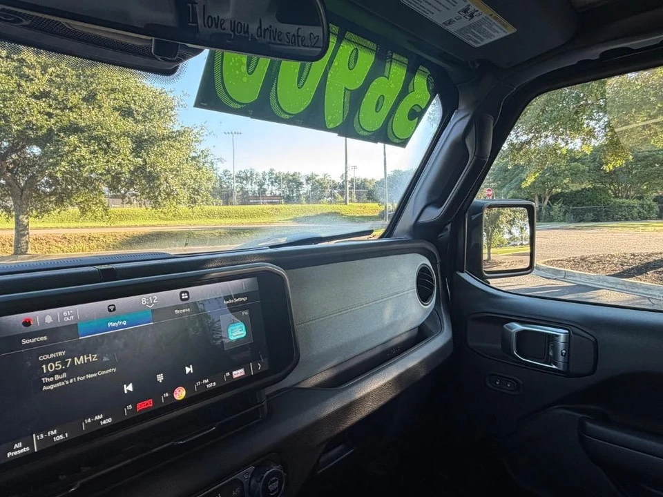 2024 Jeep JT Gladiator - Image 18 of 29