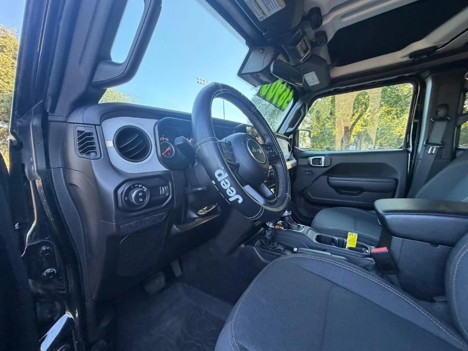 2024 Jeep JT Gladiator - Image 9 of 29