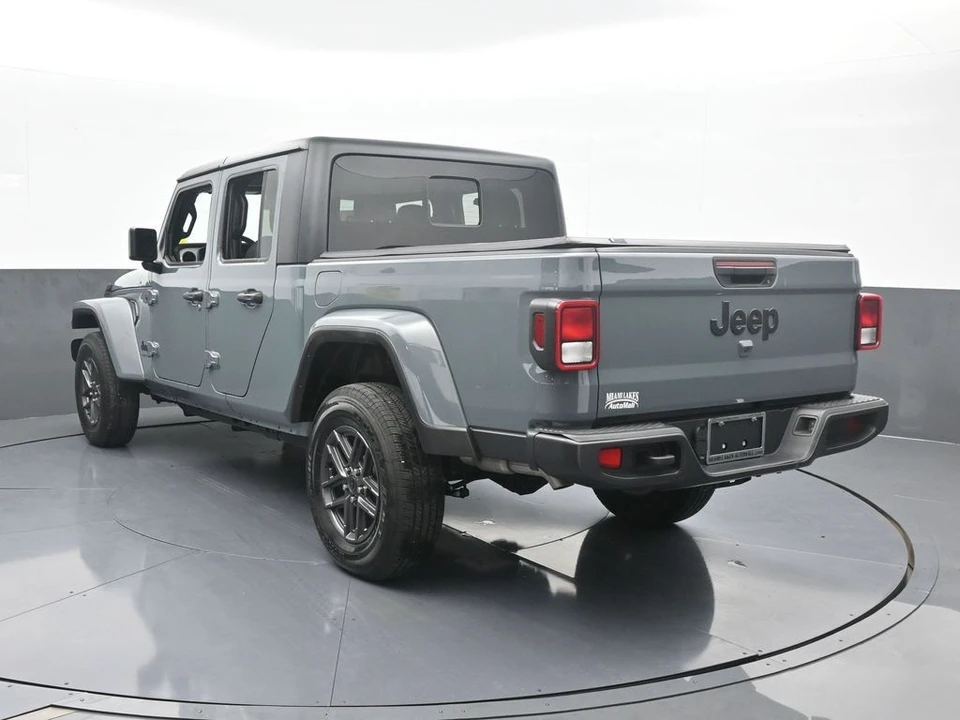 2024 Jeep JT Gladiator - Image 4 of 12
