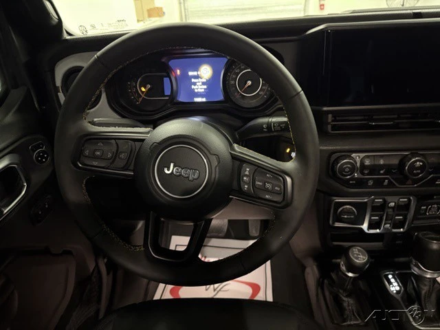 2024 Jeep JT Gladiator - Image 15 of 19