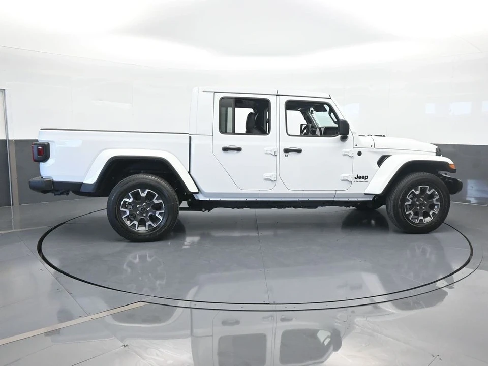 2024 Jeep JT Gladiator - Image 7 of 12