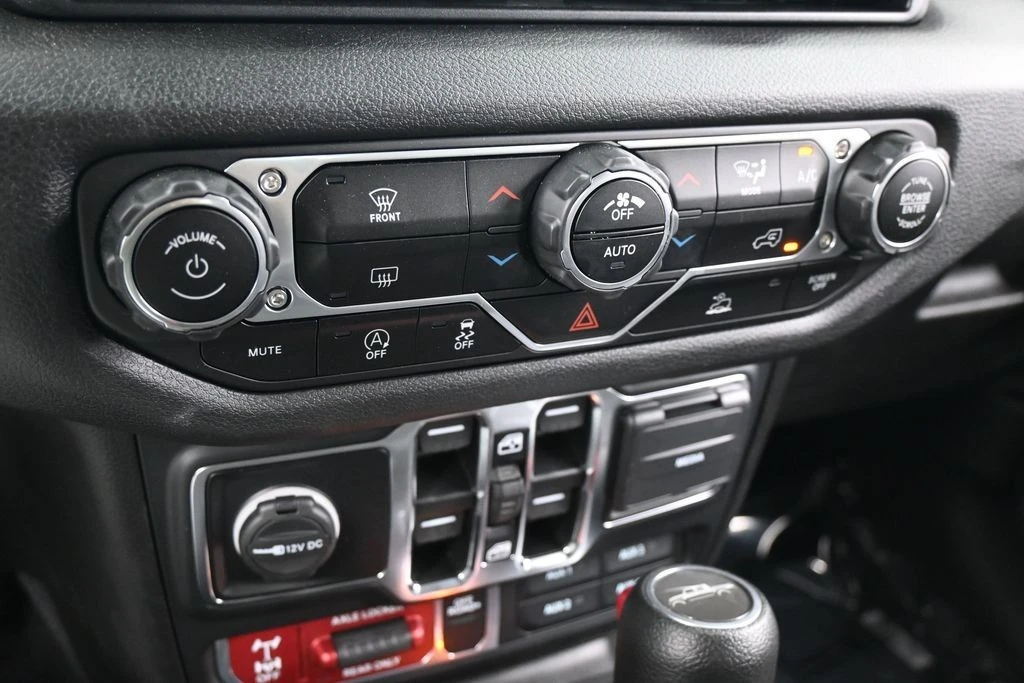 2024 Jeep JT Gladiator - Image 19 of 31