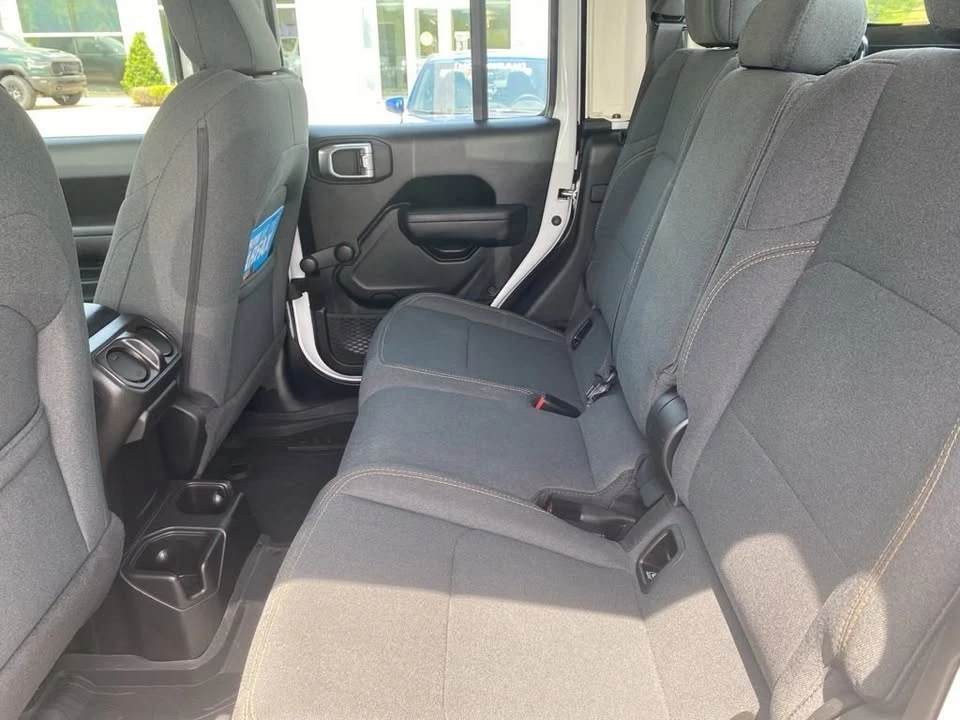 2024 Jeep JT Gladiator - Image 14 of 19