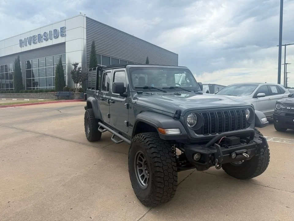 2024 Jeep JT Gladiator - Image 2 of 11