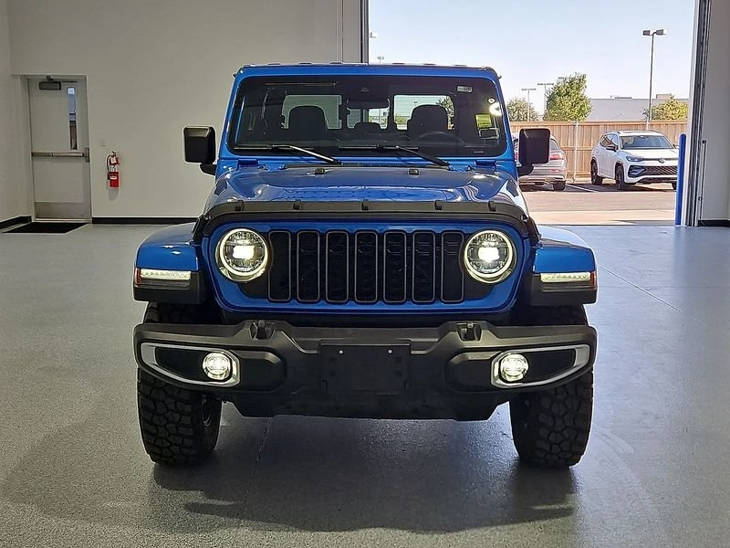 2024 Jeep JT Gladiator - Image 2 of 18