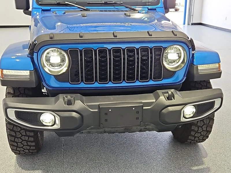 2024 Jeep JT Gladiator - Image 9 of 18