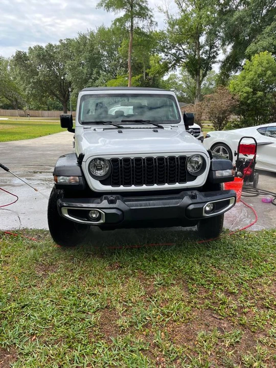 2024 Jeep JT Gladiator - Image 2 of 6