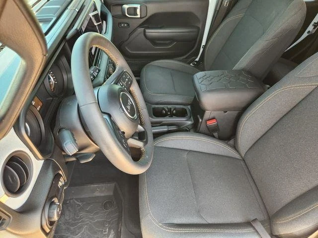 2024 Jeep JT Gladiator - Image 13 of 20