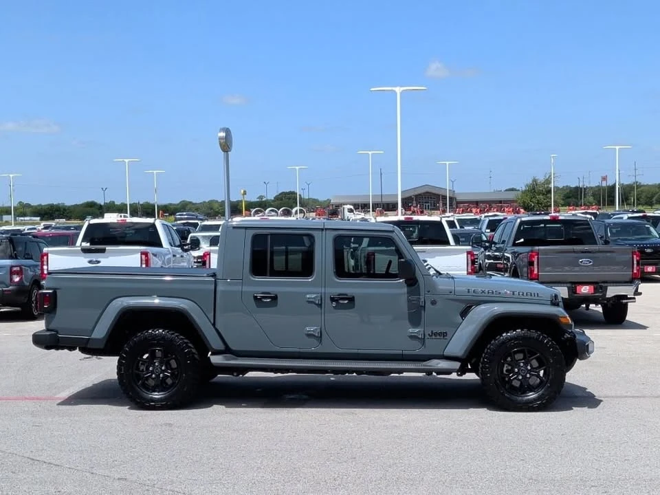 2024 Jeep JT Gladiator - Image 8 of 19
