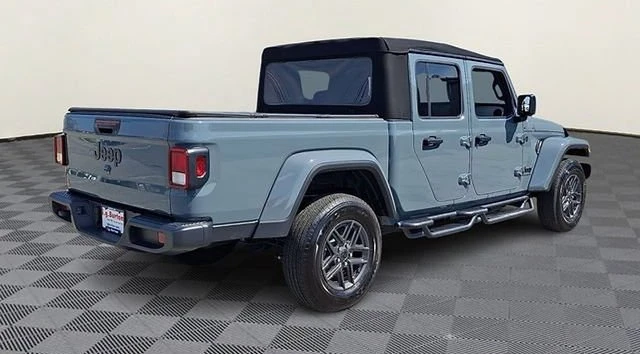 2024 Jeep JT Gladiator - Image 4 of 10