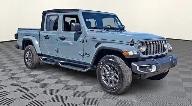 2024 Jeep Gladiator Sport