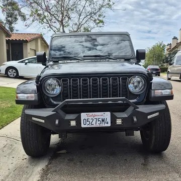 2024 Jeep Gladiator Sport