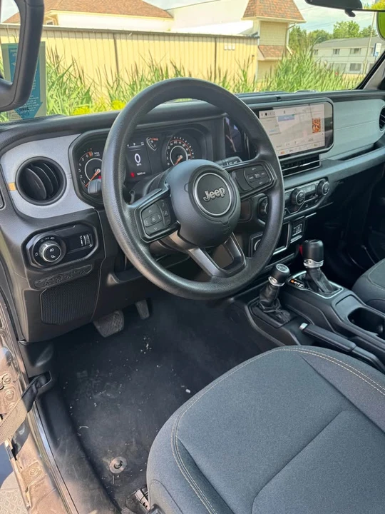2024 Jeep JT Gladiator - Image 8 of 11