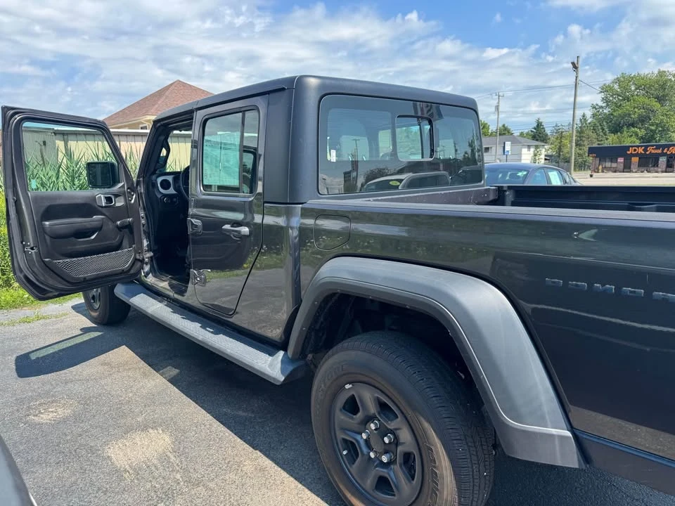 2024 Jeep JT Gladiator - Image 7 of 11
