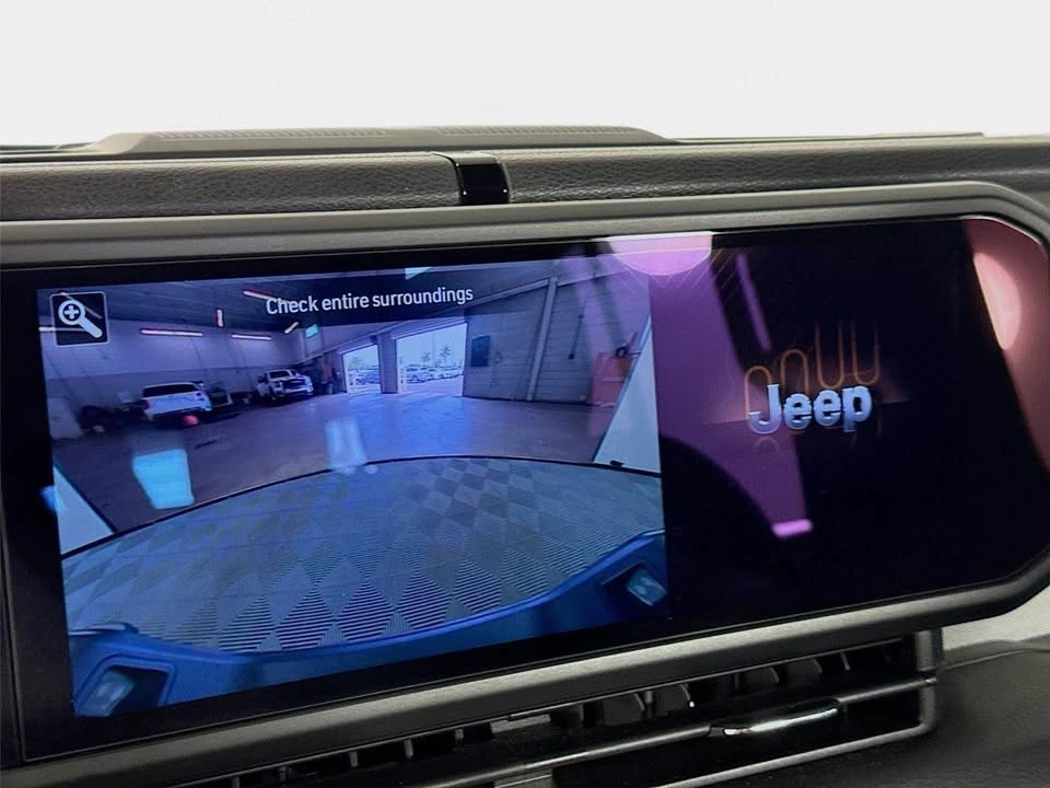 2024 Jeep JT Gladiator - Image 15 of 16