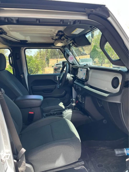 2024 Jeep JT Gladiator - Image 10 of 11