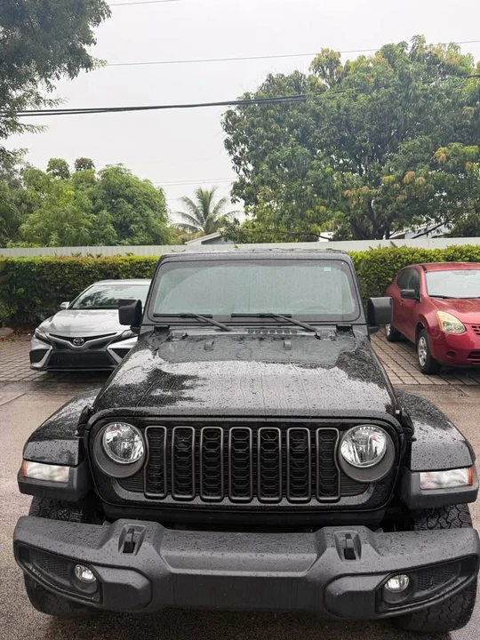 2024 Jeep JT Gladiator - Image 2 of 14