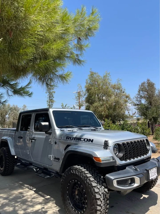 2024 Jeep JT Gladiator - Image 2 of 11
