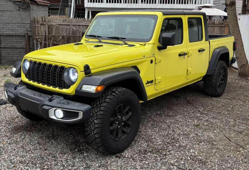 2024 Jeep JT Gladiator - Image 4 of 12
