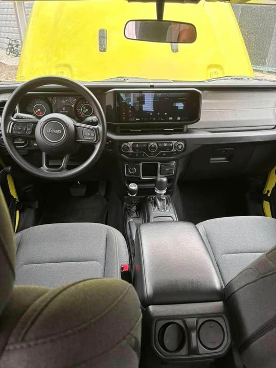 2024 Jeep JT Gladiator - Image 8 of 12
