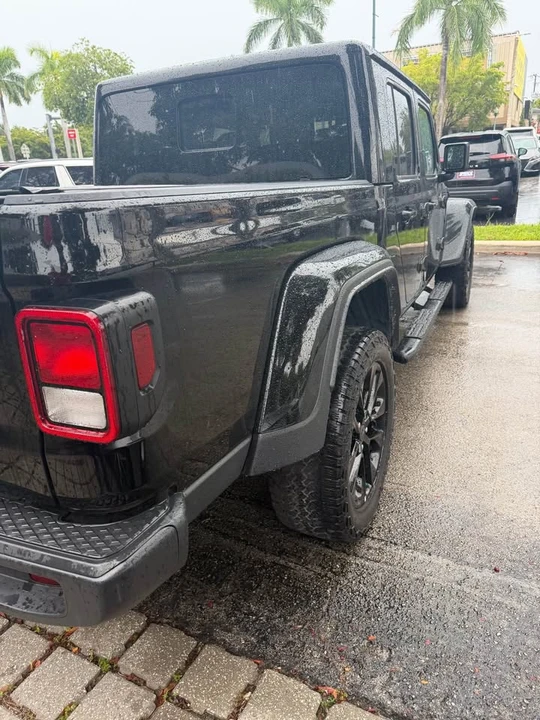 2024 Jeep JT Gladiator - Image 6 of 14