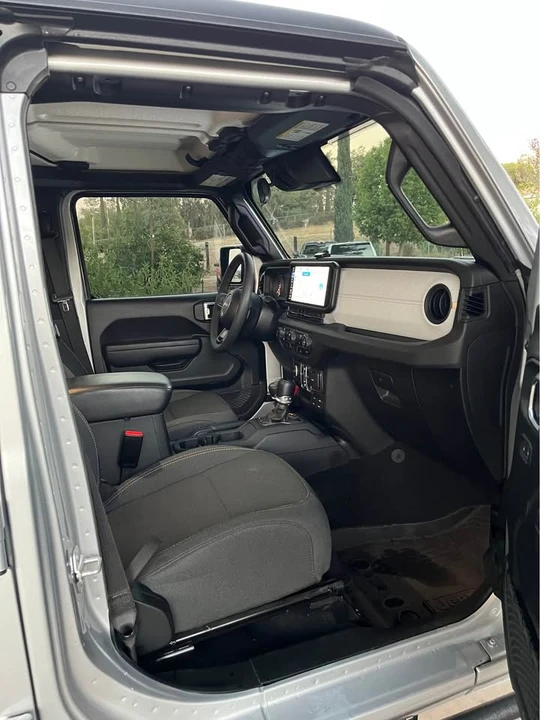 2024 Jeep JT Gladiator - Image 10 of 13