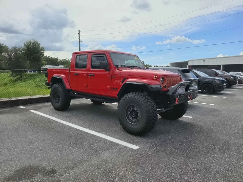 2024 Jeep JT Gladiator - Image 2 of 5