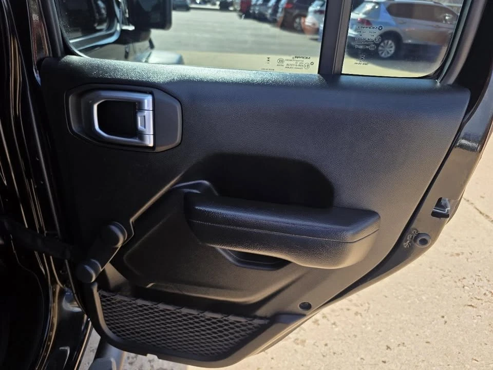 2024 Jeep JT Gladiator - Image 17 of 20