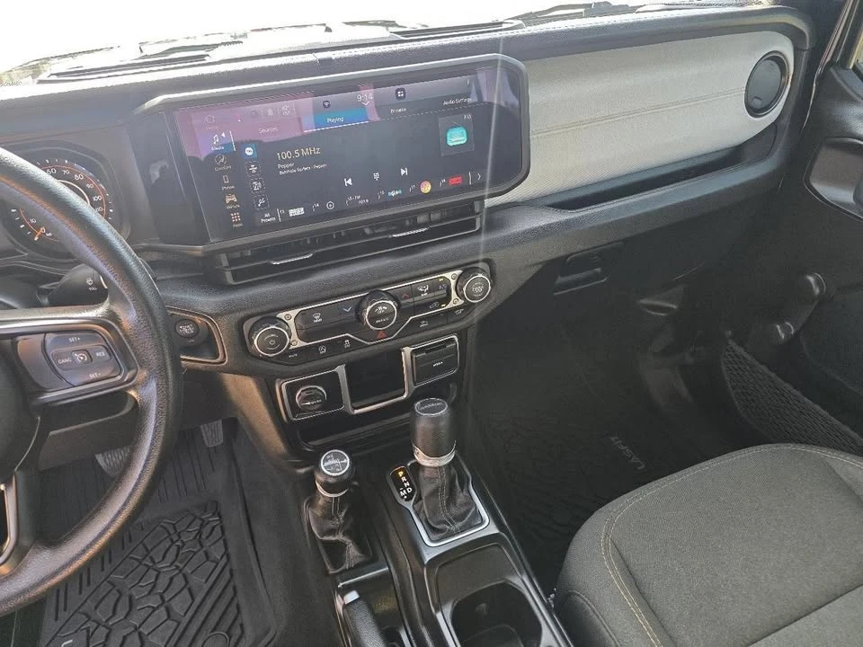 2024 Jeep JT Gladiator - Image 13 of 20