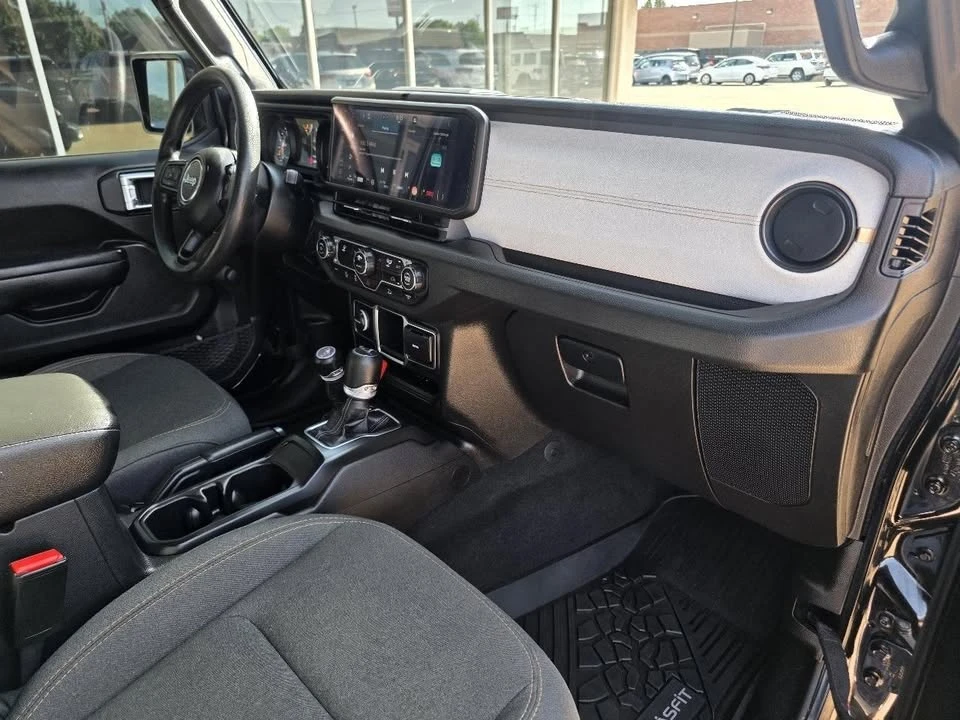 2024 Jeep JT Gladiator - Image 15 of 20