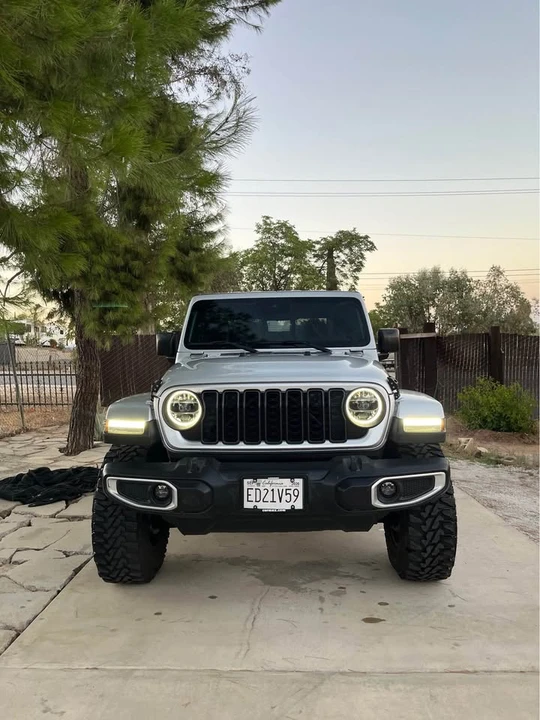 2024 Jeep JT Gladiator - Image 3 of 13